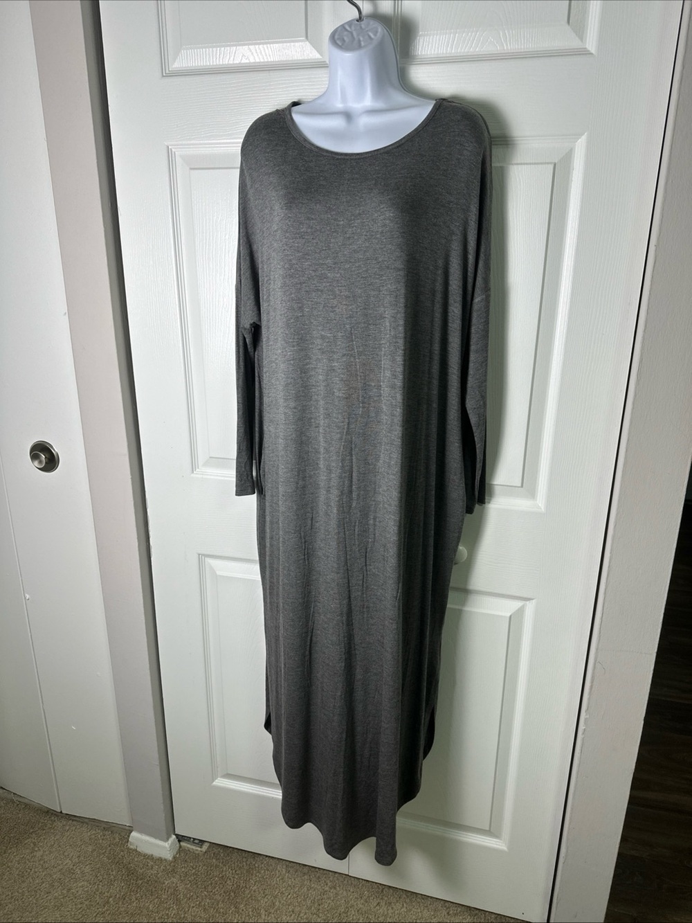 Bombom Relaxed Long Sleeve Maxi Dress - Gray